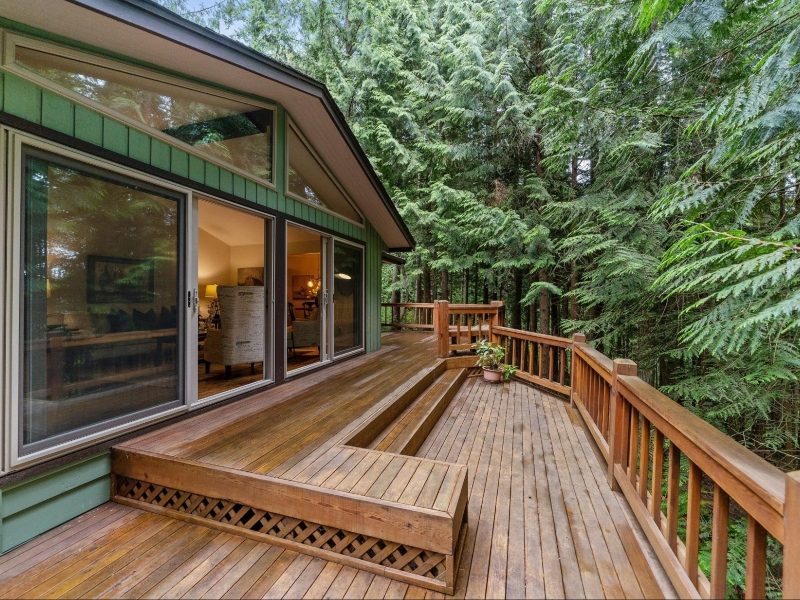 Tips For Cleaning and Sealing Your Wooden Deck - blog
